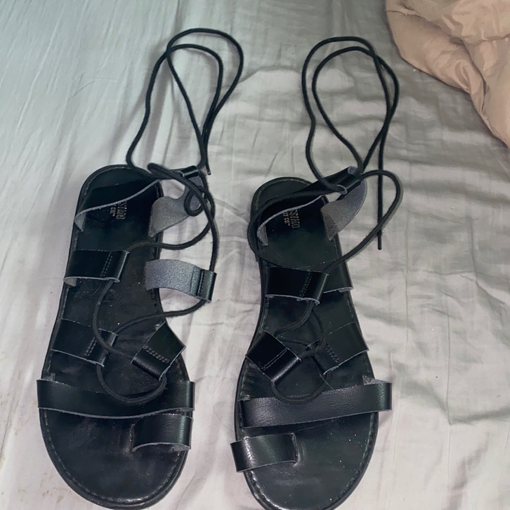 Black Sandal, Size 11